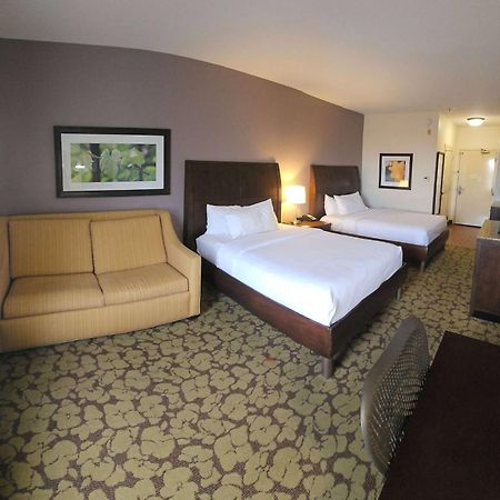 Wyndham Garden New Orleans Airport Hotel Кенер Екстериор снимка